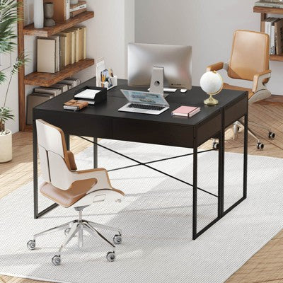 Czarne biurko z dwiema szufladami